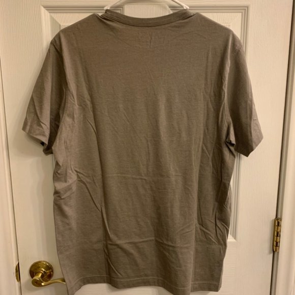 Eddie Bauer Grey T Shirt Mens Size Medium - Picture 4 of 4